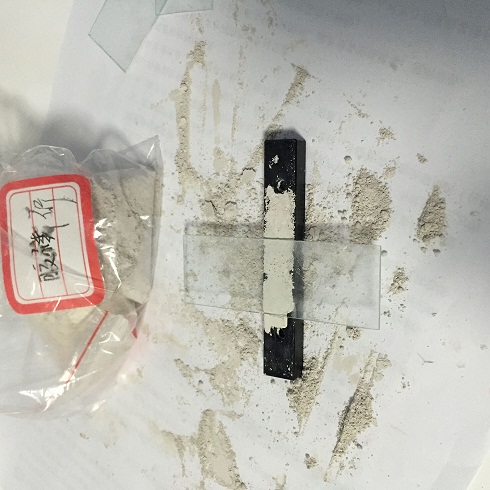 怎么测量粉末的接触角？液滴是滴下来还是接下来的? 